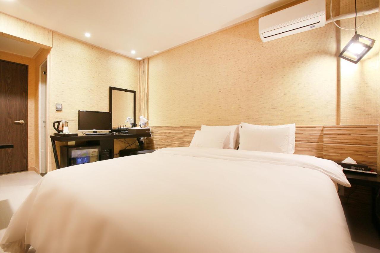 Eton Hotel Chuncheon Exterior photo