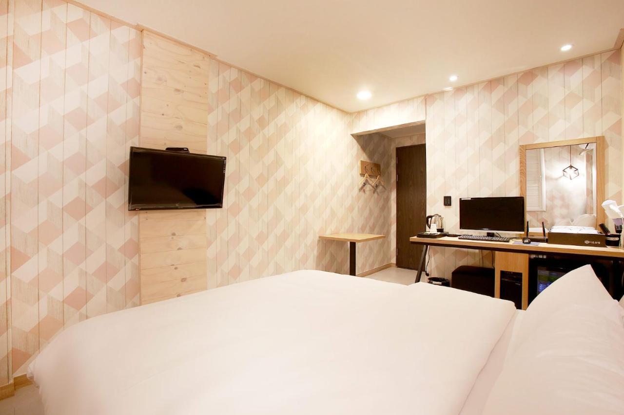 Eton Hotel Chuncheon Exterior photo